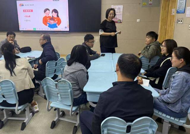 “同心家長學堂”正式開講，為家長提供專業家庭教育咨詢服務